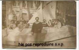 - Carnaval D´ Aix - Carte Photo Rare,  La Mère Noire, Sur La Bouée, Marins, Splendide, TBE, Scans. - Aix En Provence