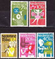 1964 Kinderzegels Gestempelde Serie  NVPH 830 / 834 - Gebraucht