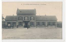 80 // VILLERS BRETONNEUX   La Gare  Vue Extérieure  L Caron Edit - Villers Bretonneux