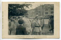 CPA : Poilu's Park : En Famille - Le Papa Et Ses Enfants En Récréation : Fondateur Du Parc Avec Des Soldats Autour De Lu - Oorlog 1914-18