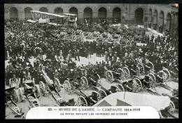 N°25  - La Foule Devant Les Trophées De Guerre - Musée De L'Armée - Campagne 1914-1916 - War 1914-18