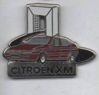 Superbe Pin´s En Zamac  , Auto  Citroën XM , La Grande Arche , La Défense - Citroën
