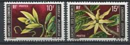 106 COMORES 1969/70 - Fleurs - Neuf Sans Charniere (Yvert 53/54) - Ungebraucht