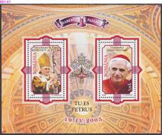 ROMANIA, 2005, Election Of Joseph Cardinal Ratzinger As Pope Benedict XVI; Souvenir Sheet, MNH (**),Sc/Mi 4748-49/Bl-359 - Neufs