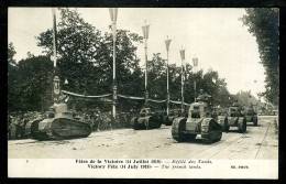CARTE PHOTO - Défilé Des Tanks - Fêtes De La Victoire 14 Juillet 1919 - War 1914-18