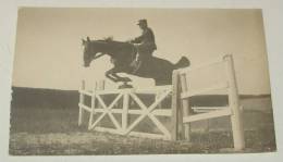 Belle Carte Postale Photo - Sports - Hippisme - Militaires - Soldats - Photographie - Reitsport