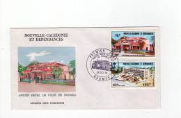 FDC Nouvelle Calédonie - Poste Aérienne - Ancien Hotel De Ville De Nouméa - Obl Du 22/10/76 (1er Jour) - Gebraucht