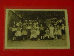 COTE D'ARMOR-CARTE PHOTO GROUPE D'ENFANTS -LOUDEAC 1949 LOCALISATION A CONFIRMER - Loudéac