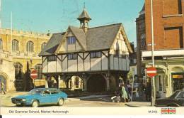 CPSM   ANGLETERRE Old Grammar School , Market Harborough , AUTO : Renault 17? - Nottingham