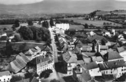 CPSM- LES ABRETS(38) - Vue Générale Sur Le Village , La Route Et L'Hôtel La Belle Etoile - Les Abrets