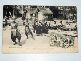 Carte Postale Ancienne  : LAOS : Luang Prabang : Danseurs Et Orchestre Du Roi Avec Timbres - Laos