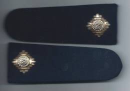 Epaulettes D´uniforme/une Paire / Arme ? / CANADA/ Vers 1980    D267 - Andere & Zonder Classificatie