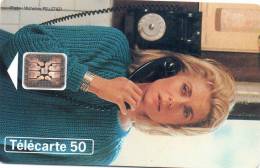 F 551  930	DENEUVE - CINEMA 8 - 1995