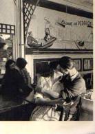 Robert DOISNEAU Chez Gegene 1947, Nouvelles Images Top 1988 , PH 507, Couples S'embrassant - Doisneau