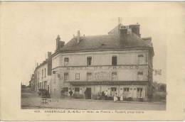 ANGERVILLE - Hôtel De France -Ravault, Propriétaire - Le Personnel En Terrasse - Angerville