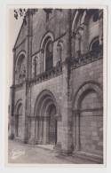 CHATEAUNEUF - FACADE DE L´ EGLISE DU XIIe SIECLE - Chateauneuf Sur Charente