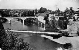 Les Brasseries Et Le Pont Sur L'Ardeche - Ruoms