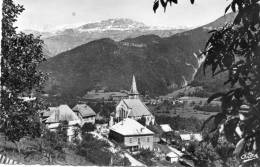 CPSM- ALLEMONT(38) - L'Eglise Et Le Massif Des Grandes Rousses - Allemont