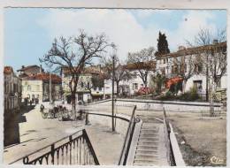 CPM DPT 82 , MONCLAR DE QUERCY, QUARTIER DE LA POSTE - Montclar De Quercy