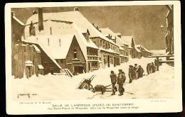 975 SAINT PIERRE ET MIQUELON / Salle De L'Amérique, Une Rue Sous La Neige / - Saint-Pierre-et-Miquelon