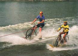 Jabbele  Klein Strand Waterskiende Fietsers Water Skiing - Jabbeke