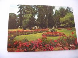 EL- LE PARC DE L'HOTEL DE VILLE.. - La Guerche Sur L'Aubois