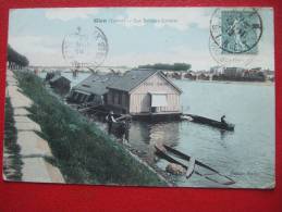 Delcampe - 45 - GIEN - LES BATEAUX LAVOIRS - PECHEUR A LA LIGNE - BELLE CARTE - - Gien