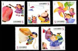 2013 Children At Play Stamps Toy Lantern Paper Airplane Plane Pinwheel Top Puppet Drama Kid Boy Girl Costume - Marionetten