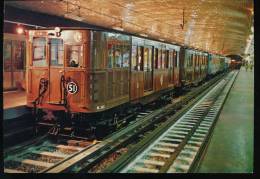 Metropolitain De Paris  --- Motrice Thomson Double , A Caisse En Bois  , Motrice " 500 " , Sprague  Thomson - Métro