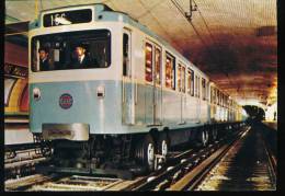 Paris --- Metro Politain De Paris --- Rame Sur Pneumatique MP 59 ( 1963 ) - Metro