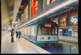 Paris - Metro  Express Regional : Station Charles De Gaulle - Etoile - U-Bahnen