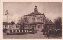 Leopoldsburg - Bourg- Leopold Maison Communale Et Monument Du Souvenir" - Leopoldsburg
