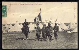 CPA ANCIENNE- FRANCE- LABRUGUIERE (81)- LE CAMP DU CAUSSE- LE DRAPEAU ET SA GARDE- TRES BELLE ANIMATION GROS PLAN - Labruguière