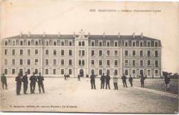 MARENNES - Caserne Commandant-Lucas - Marennes