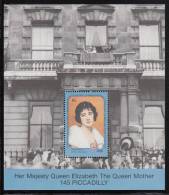 St. Vincent Grenadines MNH Scott #742 Souvenir Sheet $5 Queen Mother As Young Woman, 145 Piccadilly - 90th Birthday - St.Vincent Und Die Grenadinen