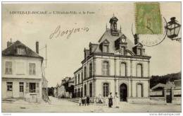 77 - LORREZ-LE-BOCAGE - L'Hôtel De Ville Et La Poste - Animée - Lorrez Le Bocage Preaux