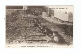 CPA : Alost : Infanterie Belge Dans Une Tranchée Sous Les Murs D'Alost : Soldats Armés ... - War 1914-18