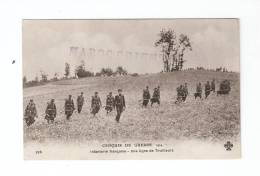 CPA : Infanterie Française - Une Ligne De Tirailleurs + Tampon : Maroc Orient - Weltkrieg 1914-18