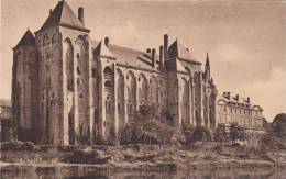 Cp , 72 , SOLESMES , Abbaye Saint-Pierre De Soleslmes , Vue Du Pont Sur La Sarthe - Solesmes