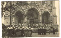 "Bruxelles / Brussel - Funérailles Du Roi Albert, Cercueil Porté Dans L'église De Laeken / Begrafenis Van Koning Albert" - Feesten En Evenementen