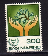 REPUBBLICA DI SAN MARINO 1981 ANNO PORTATORI HANDICAP PERSONE HANDICAPPATE DISABLED PEOPLE YEAR LIRE 300 USATO USED - Oblitérés