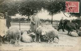 N°29536 -cpa La Vie Normande -marché Aux Moutons- - Marchés