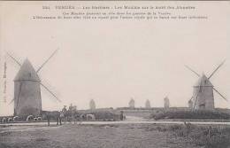 VENDEE LES HERBIERS LES MOULINS SUR LE MONT DES ALOUETTES Editeur Poupin - Les Herbiers