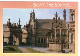 SAINT THEGONNEC - Le Calvaire, La Chapelle Ossuaire Et La Porte Monumentale - Saint-Thégonnec