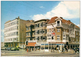 OOSTDUINKERKE-KOKSIJDE-PLACE REINE ASTRID-RESTAURANT VENISE-MARTINI-EPICERIE MARGUERITE-BUREAU CHEMIN DE FER - Oostduinkerke