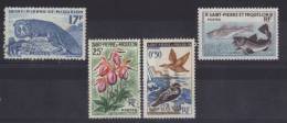 St PIERRE ET MIQUELON   - Lot 4 Timbres  - 346 - 353 - 362 - 364  Voir Description Ci Dessous + Précise Cote 6,50 € - Collezioni & Lotti