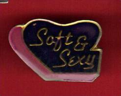27929-pin's Soft Et Sexy.sexe.coeur - Pin-ups