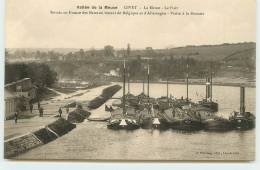 GIVET  - La Meuse, Le Port, Entrée En France Des Bateaux Venant De Belgique Et D'allemagne, Visite De La Douane.péniches - Douane