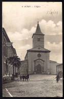 CPA ANCIENNE- FRANCE- ALBAN (81)- L'EGLISE ROMANE DE FACE AVEC ANIMATION SUR LA PLACE- HOTEL CARAYON- - Alban