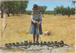 Delcampe - Beja - Évora - Portalegre - À Hora Do Almoço - Camponesa - Costumes Do Alentejo - Beja